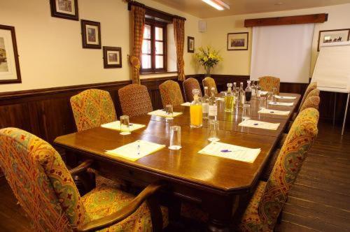The Deddington Arms Hotel Bagian luar foto
