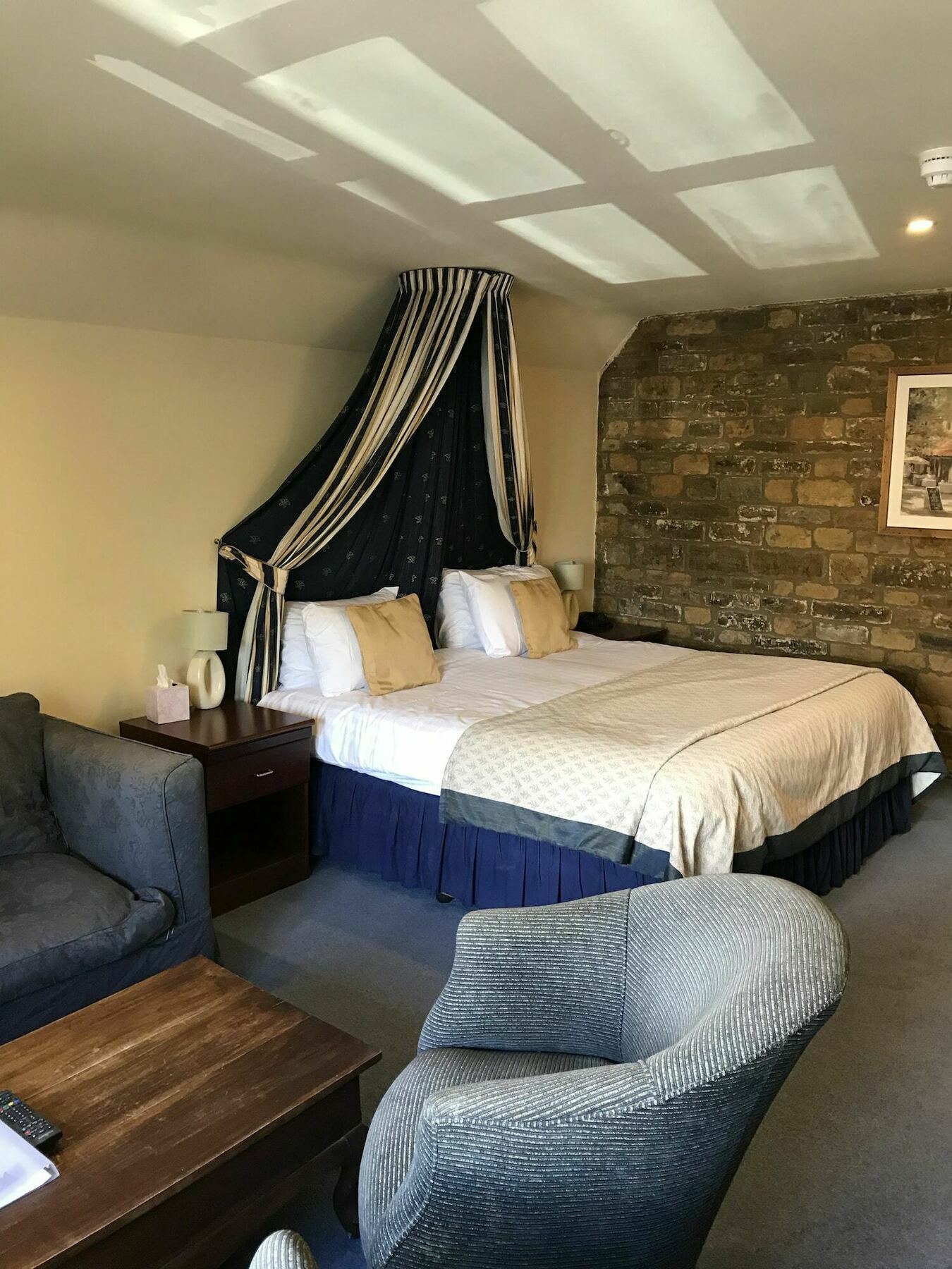 The Deddington Arms Hotel Bagian luar foto